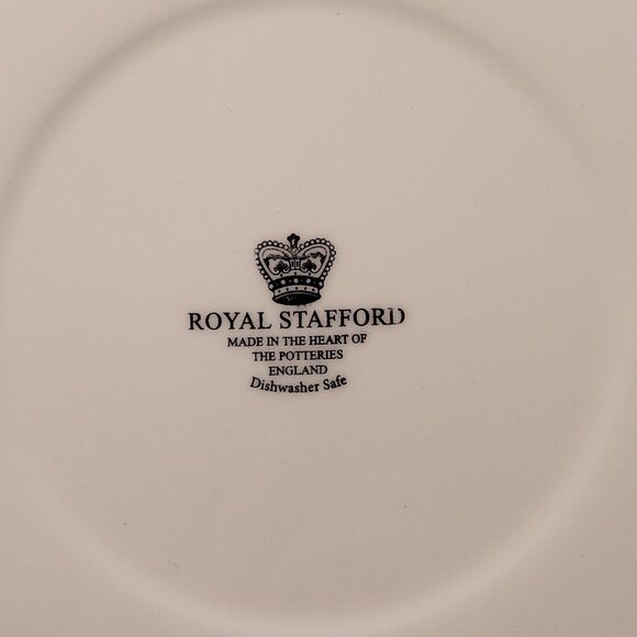 Set of 2 Dinner Plates - Royal Stafford Skulls & Roses Halloween China Dishes - Picture 6 of 6